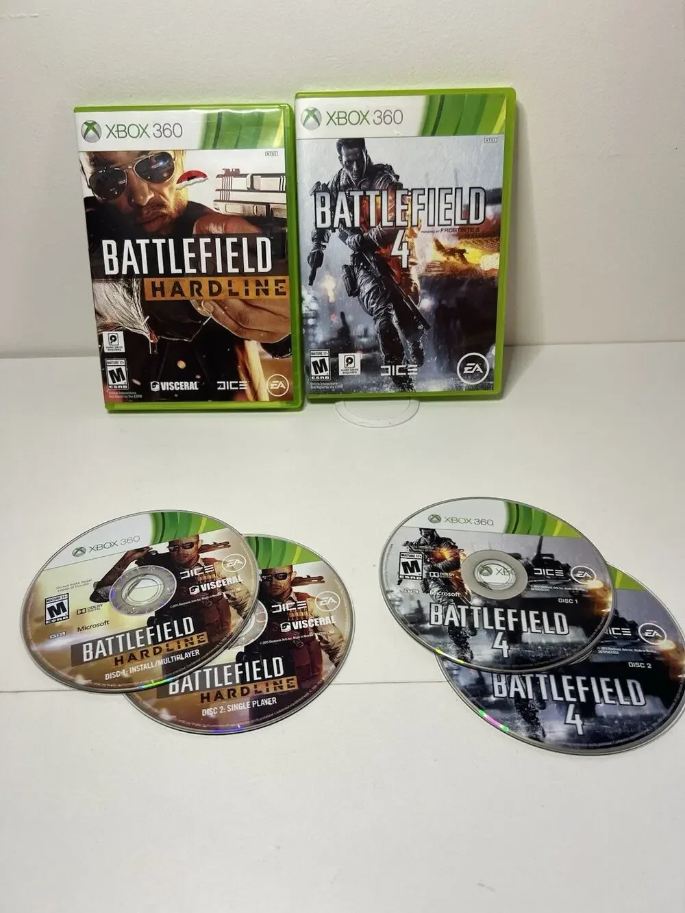 Battlefield Xbox 360 Game Lot of 2. BF 4 And Hardline - Tested Working Complete